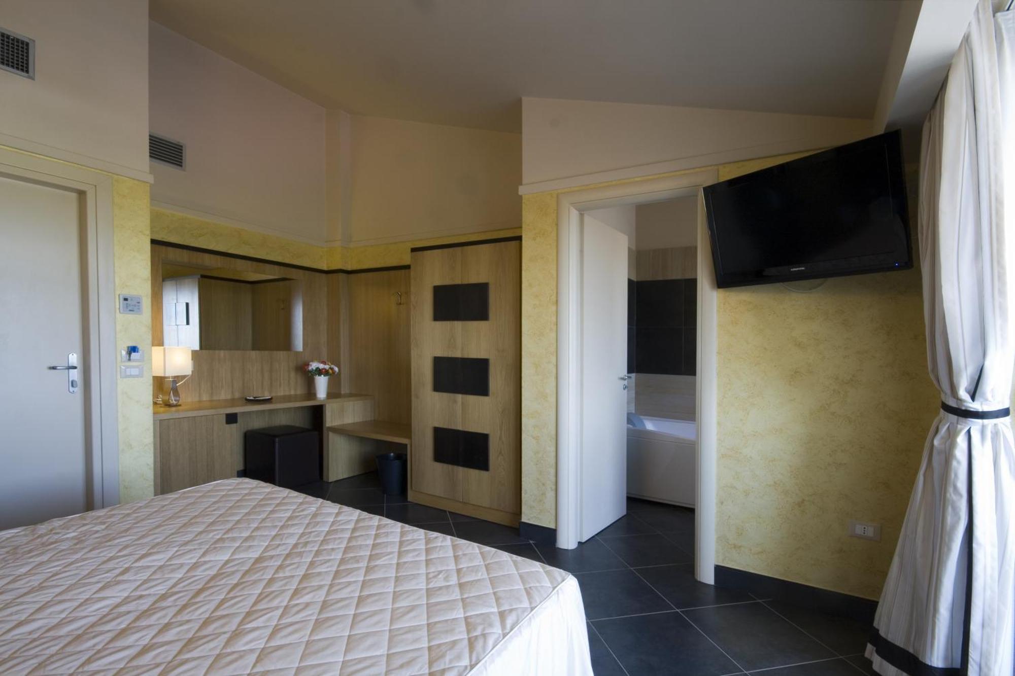 Hotel Briganti คัวเลียโน ห้อง รูปภาพ