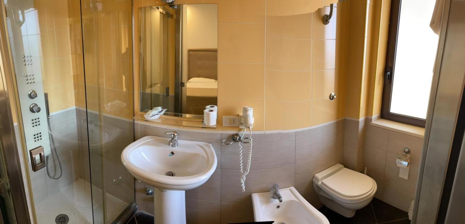 Hotel Briganti คัวเลียโน ภายนอก รูปภาพ