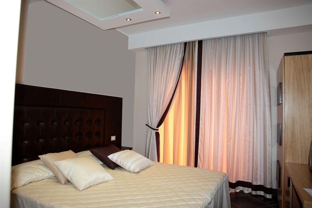 Hotel Briganti คัวเลียโน ภายนอก รูปภาพ