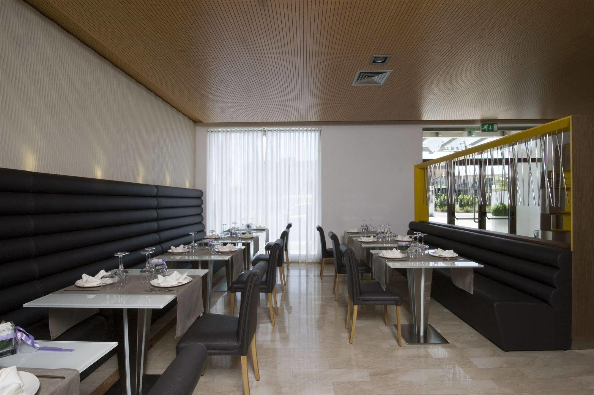 Hotel Briganti คัวเลียโน ภายนอก รูปภาพ
